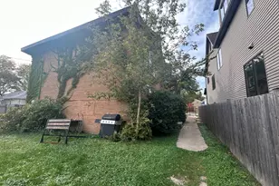 1813 Dodge Ave, Evanston, IL 60201 - Photo 2