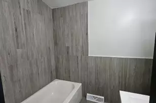 1813 Dodge Ave, Evanston, IL 60201 - Photo 8