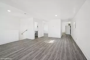 7049 S Damen Ave, Chicago, IL 60636 - Photo 12