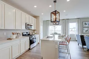 1638 Patterson Ave, North Aurora, IL 60542 - Photo 14