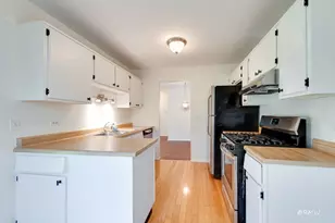 1251 Williamsburg Dr, Schaumburg, IL 60193 - Photo 12