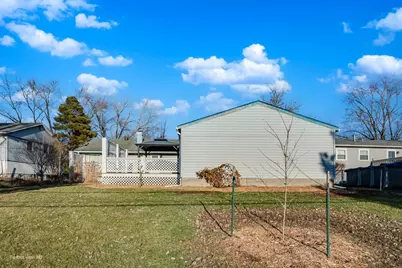 [Address not provided], Streamwood, IL 60107 - Photo 32