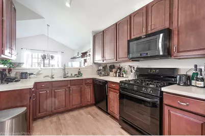 644 S Rosehall Lane #644, Round Lake, IL 60073 - Photo 10