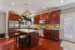 124 Hubbard Ct, Wauconda, IL 60084 - Photo 4