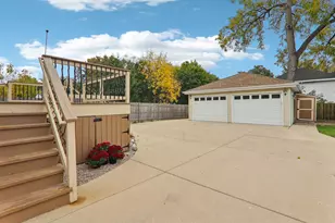 124 Hubbard Ct, Wauconda, IL 60084 - Photo 32