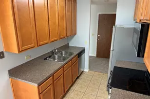 5950 Oakwood Dr, Lisle, IL 60532 - Photo 4