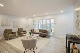 943 Maple Ln, Elk Grove Village, IL 60007 - Photo 4