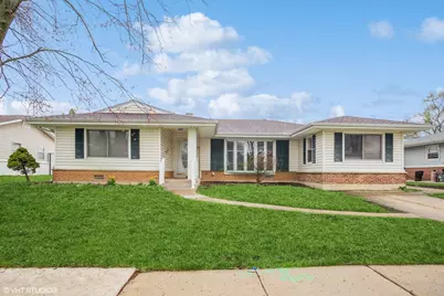 943 Maple Lane, Elk Grove Village, IL 60007 - Photo 1