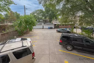 2041 W Jarvis Ave, Chicago, IL 60645 - Photo 28