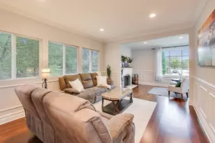 207 Shady Ln, Mundelein, IL 60060 - Photo 6