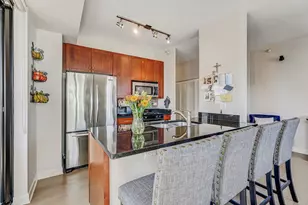 451 W Huron St, Chicago, IL 60654 - Photo 6