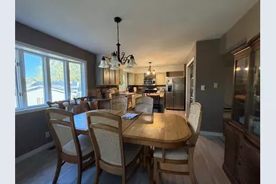 2041 Winchester Drive, Freeport, IL 61032 - Photo 10