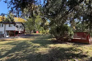 2041 Winchester Dr, Freeport, IL 61032 - Photo 6