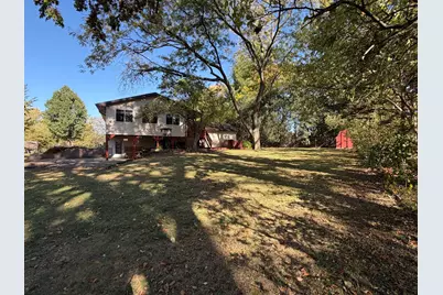 2041 Winchester Drive, Freeport, IL 61032 - Photo 2