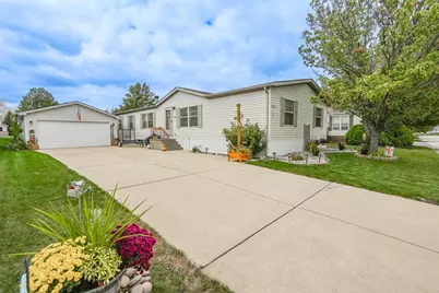 1063 Woodlawn Drive, Manteno, IL 60950 - Photo 2
