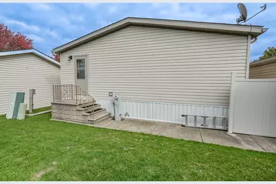 1063 Woodlawn Drive, Manteno, IL 60950 - Photo 4