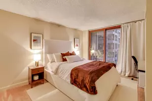 200 N Dearborn St, Chicago, IL 60601 - Photo 10