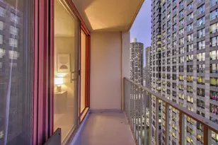 200 N Dearborn St, Chicago, IL 60601 - Photo 16