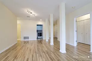 820 Weidner Rd, Buffalo Grove, IL 60089 - Photo 10