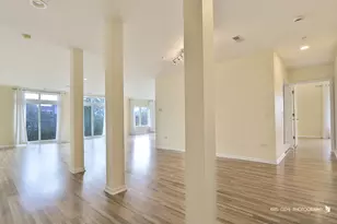 820 Weidner Rd, Buffalo Grove, IL 60089 - Photo 4