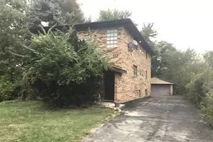 7817 Garden Ln, Justice, IL 60458 - Photo 2