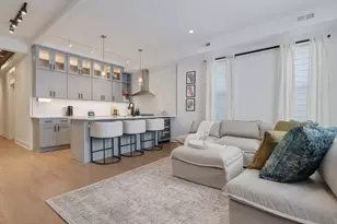 4559 S Michigan Ave, Chicago, IL 60653 - Photo 2