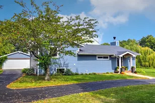 26900 W Taylor St, Barrington, IL 60010 - Photo 2