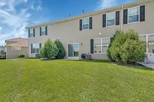 1334 Hawk Hollow Dr, Yorkville, IL 60560 - Photo 24