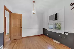 1210 Mohawk Dr, Elgin, IL 60120 - Photo 16