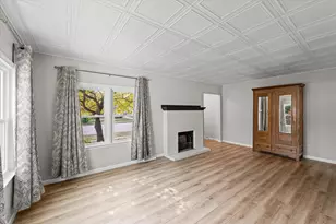 601 W Main St, Clifton, IL 61727 - Photo 8