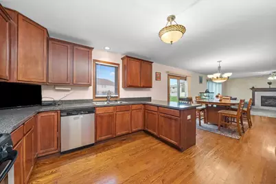 21218 Shannon Avenue, Matteson, IL 60443 - Photo 8