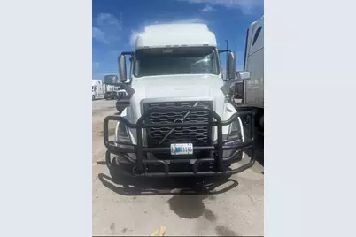 9999 N Confidential Avenue, Chicago, IL 60659 - Photo 2