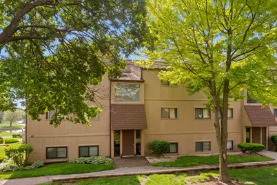 58 Vail Colony #10, Fox Lake, IL 60020 - Photo 1