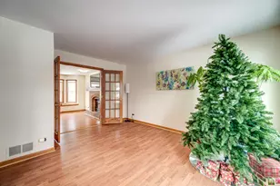 3479 Charlemaine Dr, Aurora, IL 60504 - Photo 6