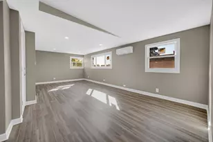 2078 N 17th Ave, Melrose Park, IL 60160 - Photo 6