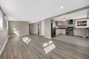 2078 N 17th Ave, Melrose Park, IL 60160 - Photo 4