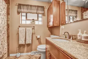 13533 Short Dr, Crestwood, IL 60418 - Photo 8