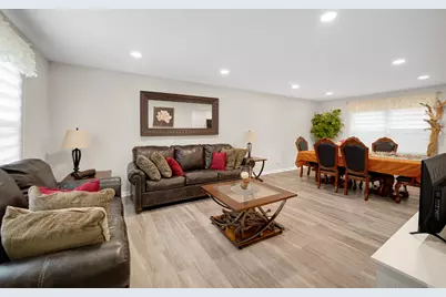 4 Wolfe Court, Woodridge, IL 60517 - Photo 6