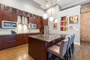 2411 W Walton St, Chicago, IL 60622 - Photo 8