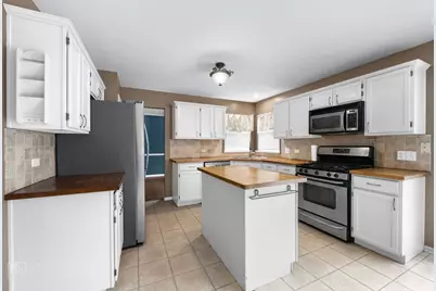 [Address not provided], Aurora, IL 60502 - Photo 2