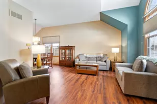 9920 Sussex Ct, Mokena, IL 60448 - Photo 6