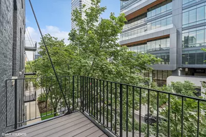 401 N Aberdeen Street #2N, Chicago, IL 60642 - Photo 32