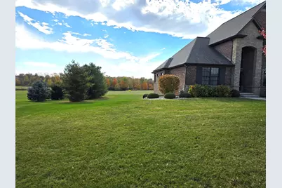 9667 Crossbow Drive N, Bloomington, IL 61705 - Photo 8