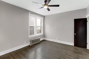 6360 S Greenwood Ave, Chicago, IL 60637 - Photo 8