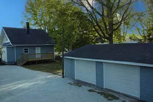 219 W Jones St, Milford, IL 60953 - Photo 8