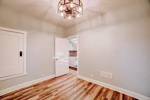 219 W Jones St, Milford, IL 60953 - Photo 32