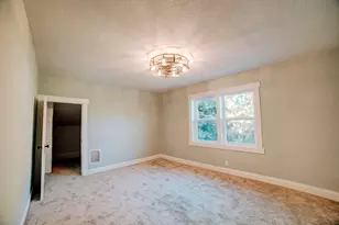 219 W Jones St, Milford, IL 60953 - Photo 34