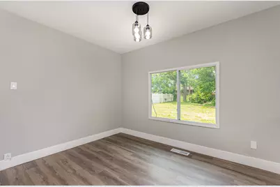 16632 Sawyer Avenue, Markham, IL 60428 - Photo 8