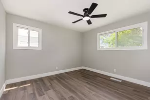 16632 Sawyer Ave, Markham, IL 60428 - Photo 10