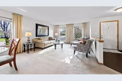 1018 Butterfield Circle E, Shorewood, IL 60404 - Photo 4